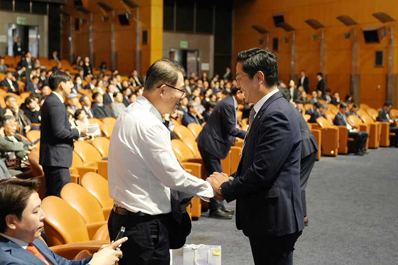 Ŭ���Ͻø� ����ũ���� �̹����� �������ϴ�